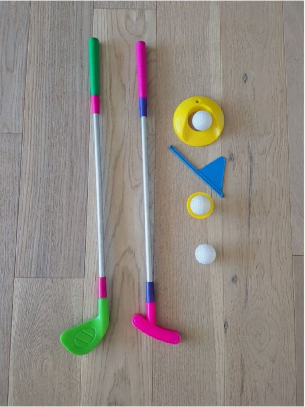Girls Toddler Kids Golf Clubs Set 3 balls Tee Hole AS IS read